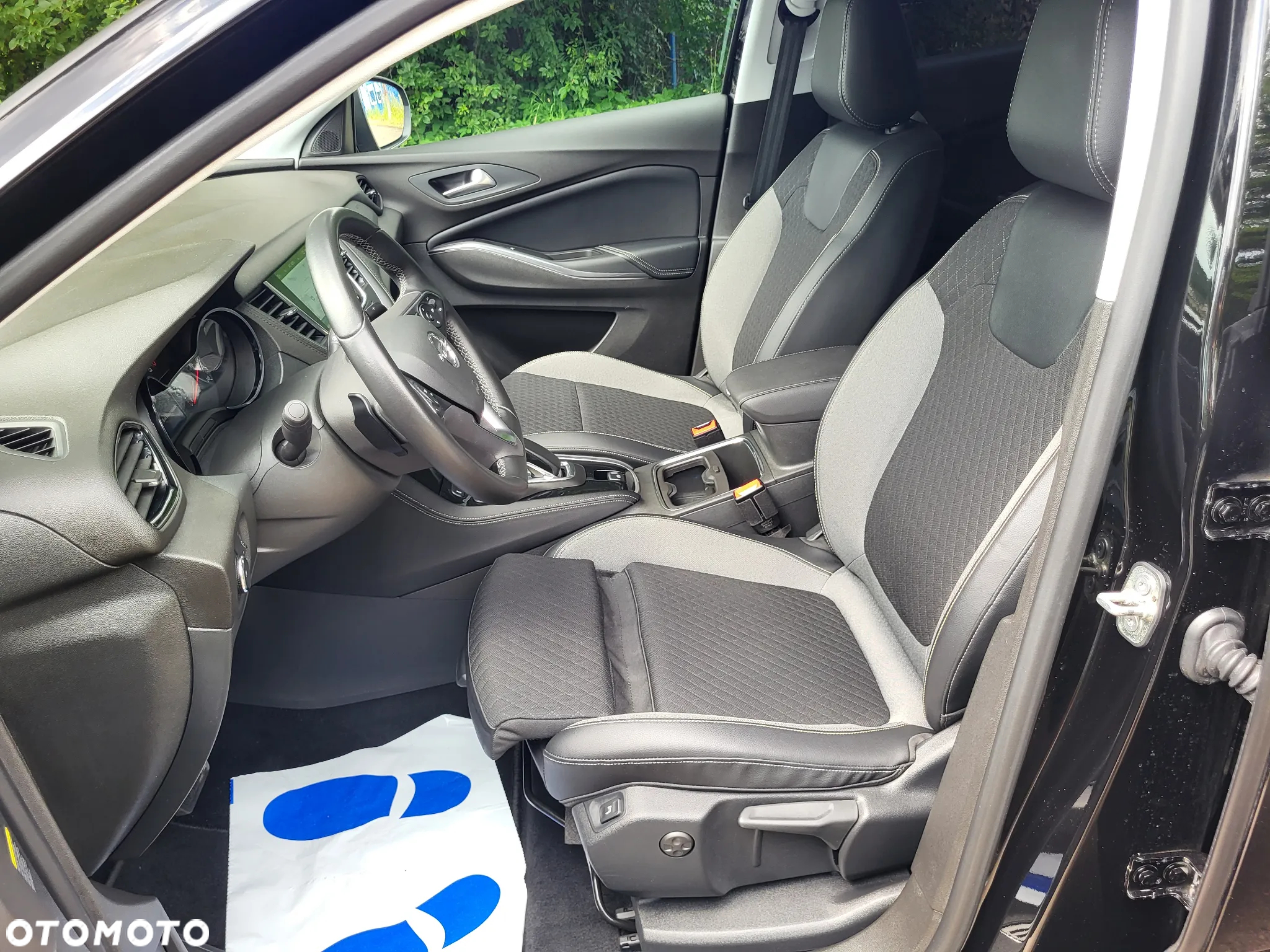 Opel Grandland X Plug-in-Hybrid4 1.6 DI Start/Stop Business INNOVATION - 12