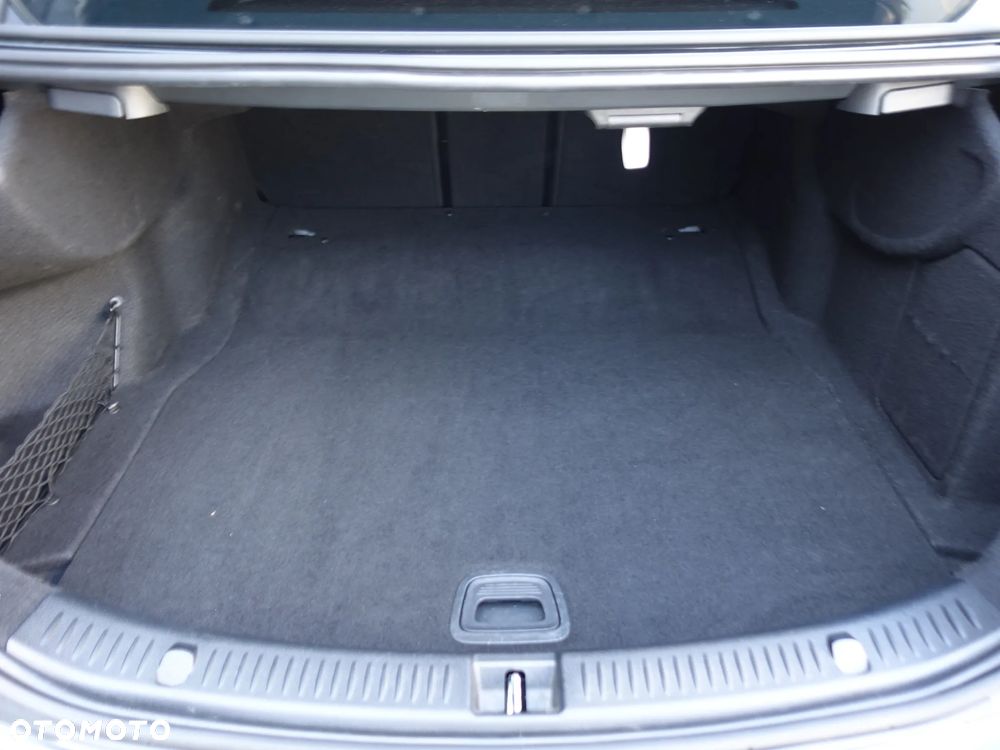 Mercedes-Benz Klasa E AMG 53 4Matic AMG Speedshift 9G-TCT - 38