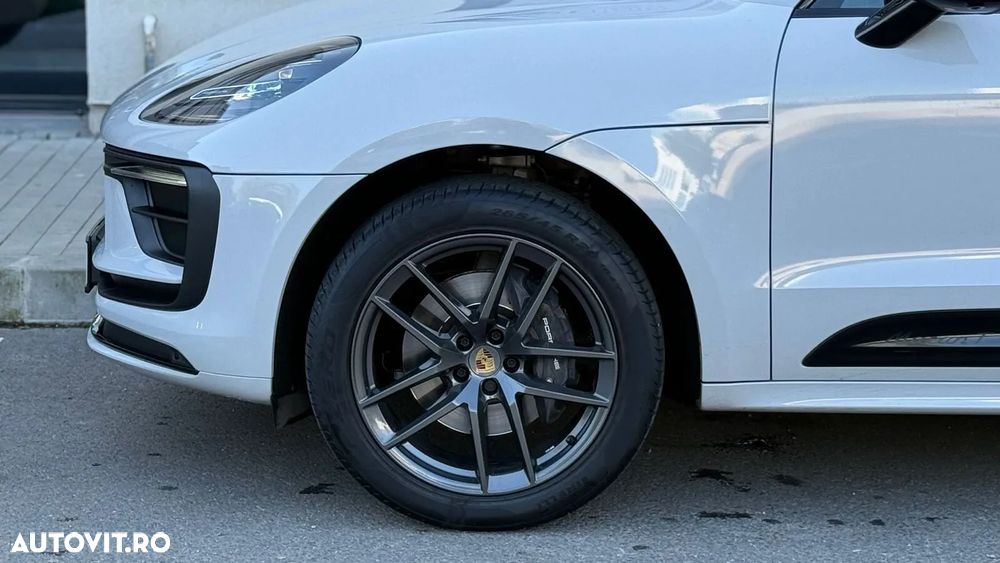 Porsche Macan T - 11