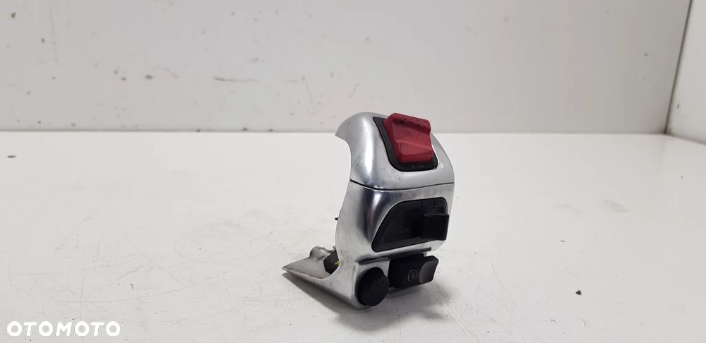 Piaggio MP3 350 HPE 18-22 Prawy Przełącznik - 2