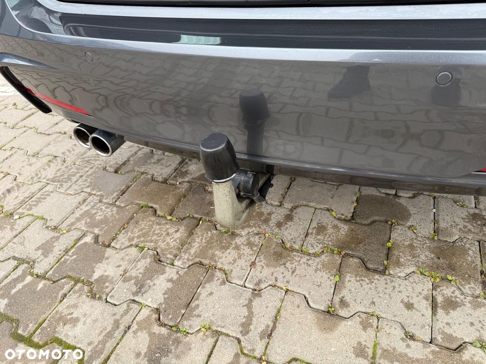 BMW Seria 3 328i M Sport - 11