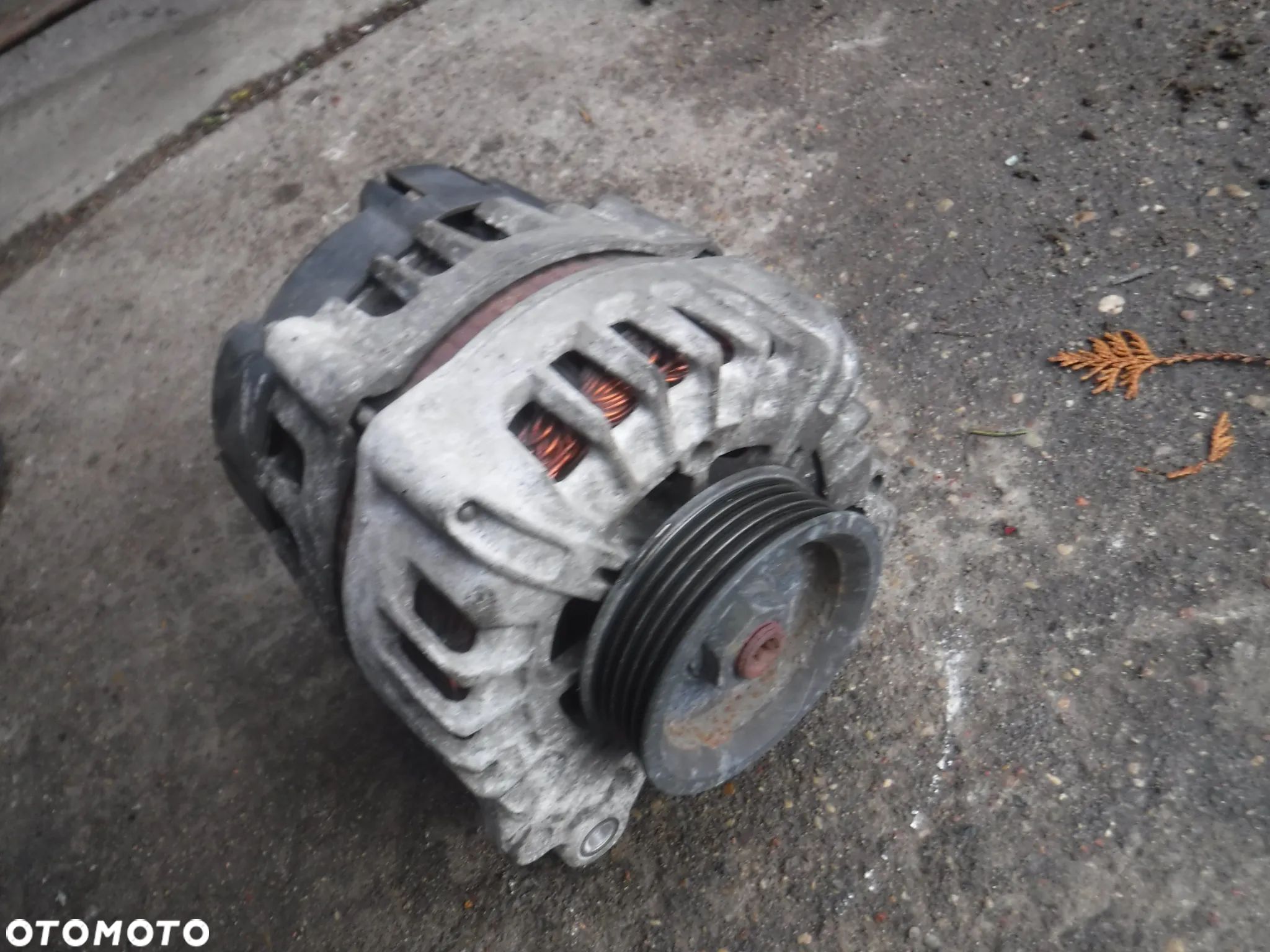 Audi S5 S4 A4 A5 SQ5 8T  4.2 V8 FSI 180A alternator 079903015F180A - 1