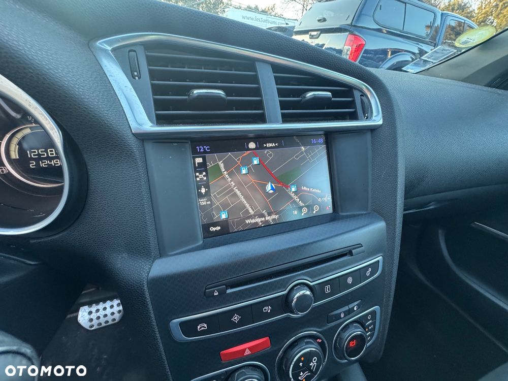 Citroën DS4 Cross 1.6 BlueHDi Be Chic S&S EAT6 - 17