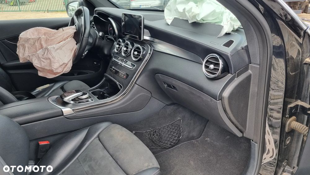 Mercedes-Benz GLC 250 d 4-Matic - 32