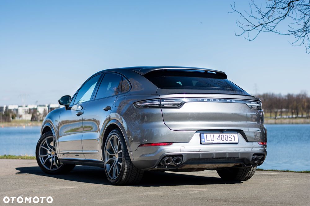 Porsche Cayenne Coupe E-Hybrid - 15