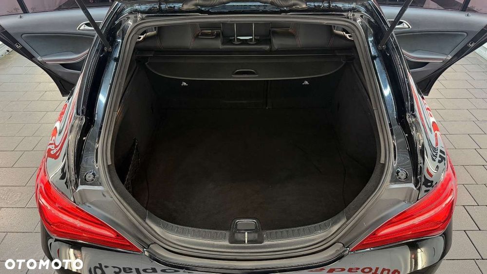 Mercedes-Benz CLA - 35