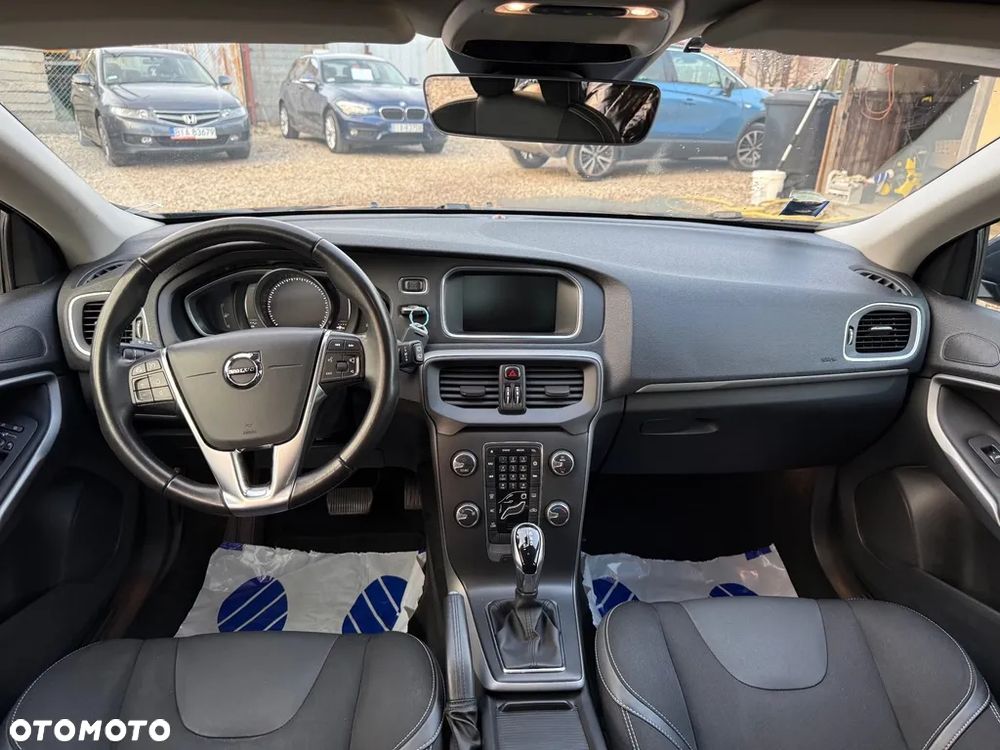 Volvo V40 D2 Drive-E Momentum - 22