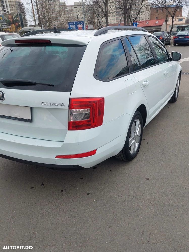 Skoda Octavia 2.0 TDI ELEGANCE DSG - 5
