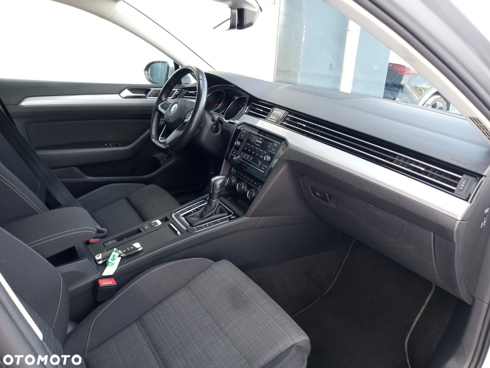 Volkswagen Passat 2.0 TSI Business DSG - 9