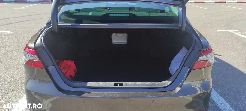 Toyota Camry 2.5 Exclusive - 26