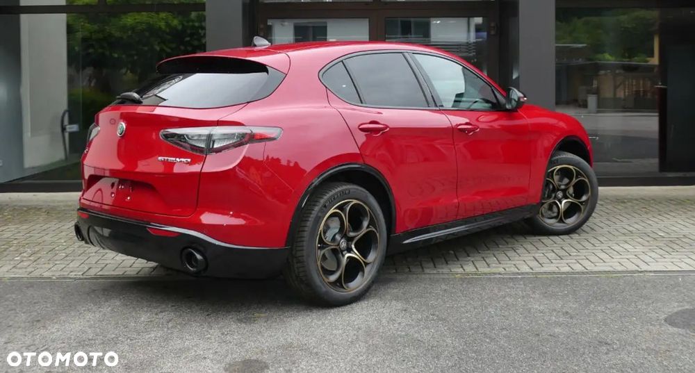Alfa Romeo Stelvio 2.0 Turbo Intensa Q4 - 4