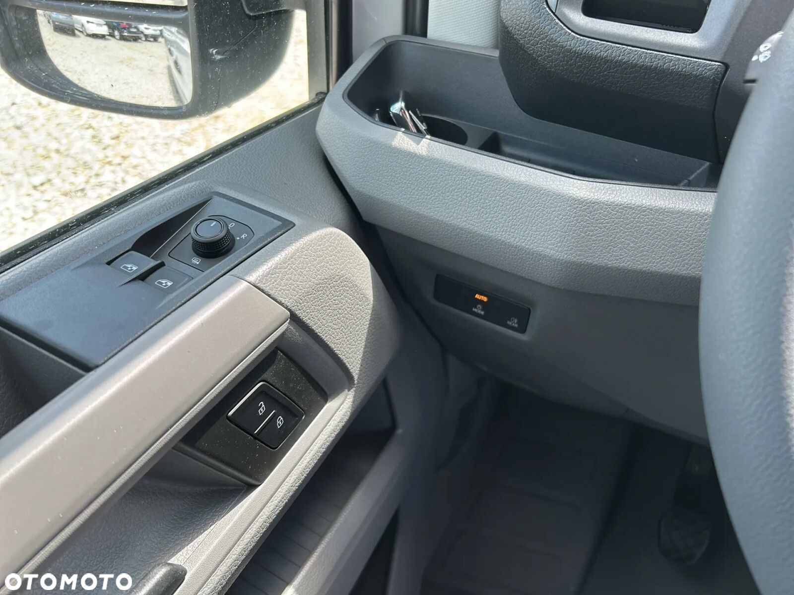Volkswagen Crafter 35 Furgon L3H3, 2.0TDI 177KM, Wysoki dach, r.o. 3640 - 22