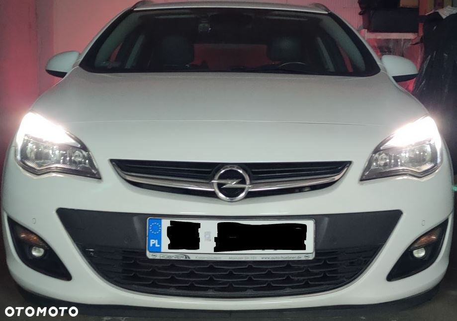 Opel Astra 1.4 Turbo Cosmo - 11