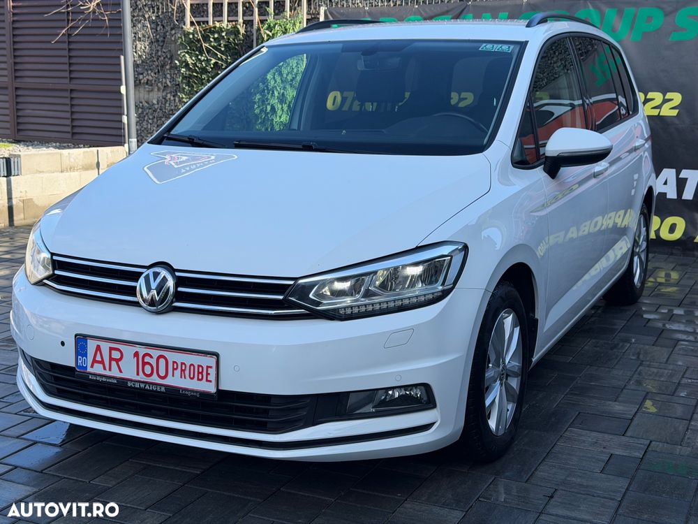 Volkswagen Touran - 1