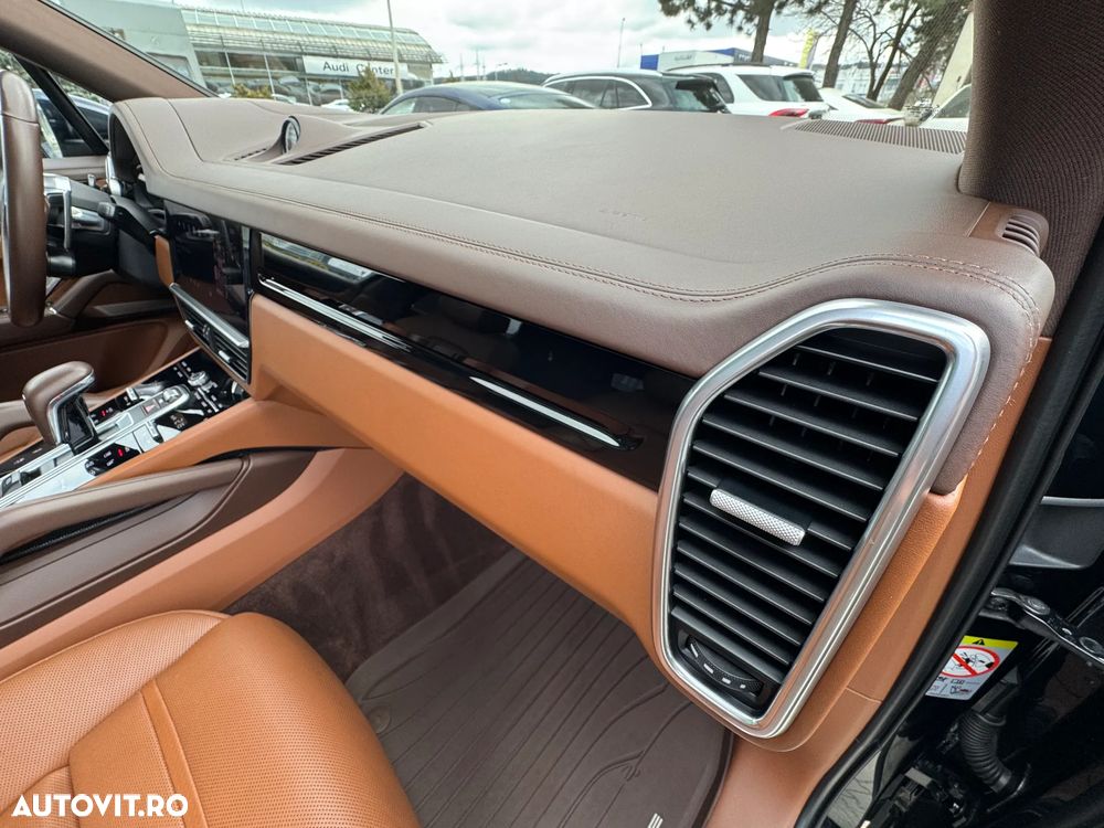 Porsche Cayenne E-Hybrid Tiptronic S - 22