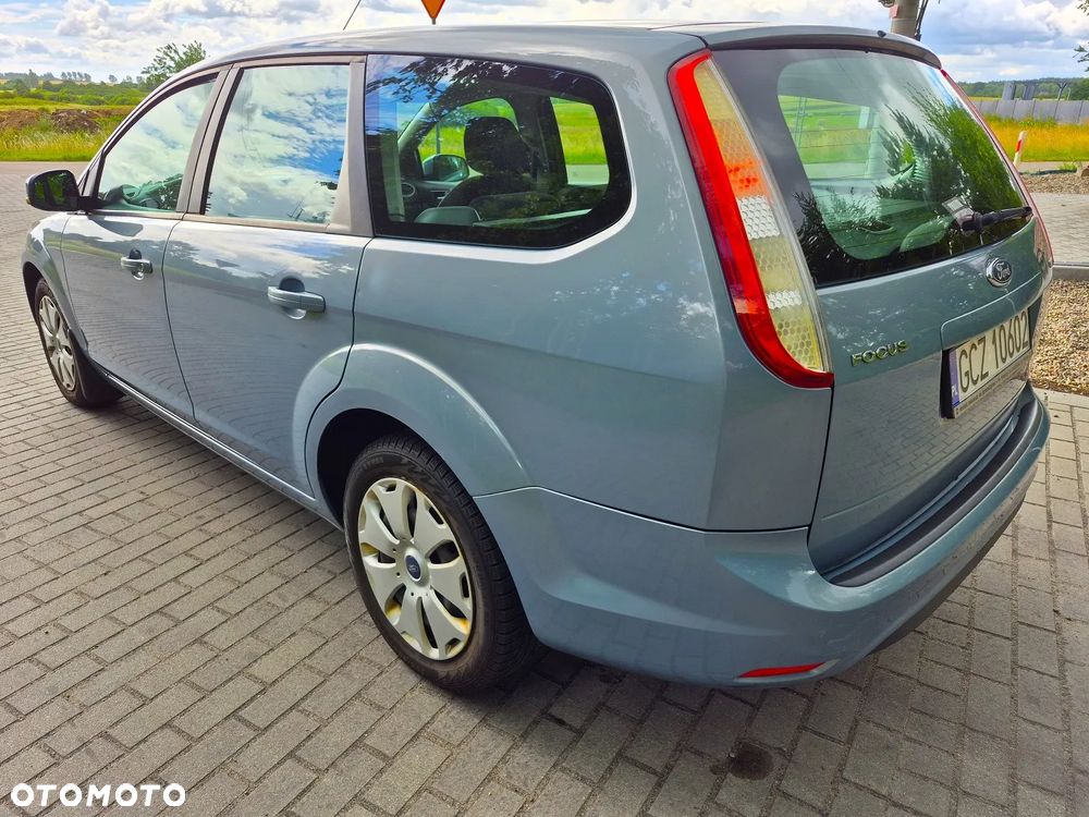 Ford Focus 1.8 Titanium - 9