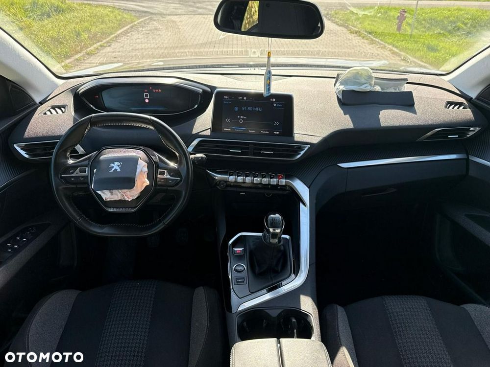 Peugeot 5008 1.5 BlueHDi Allure S&S - 27