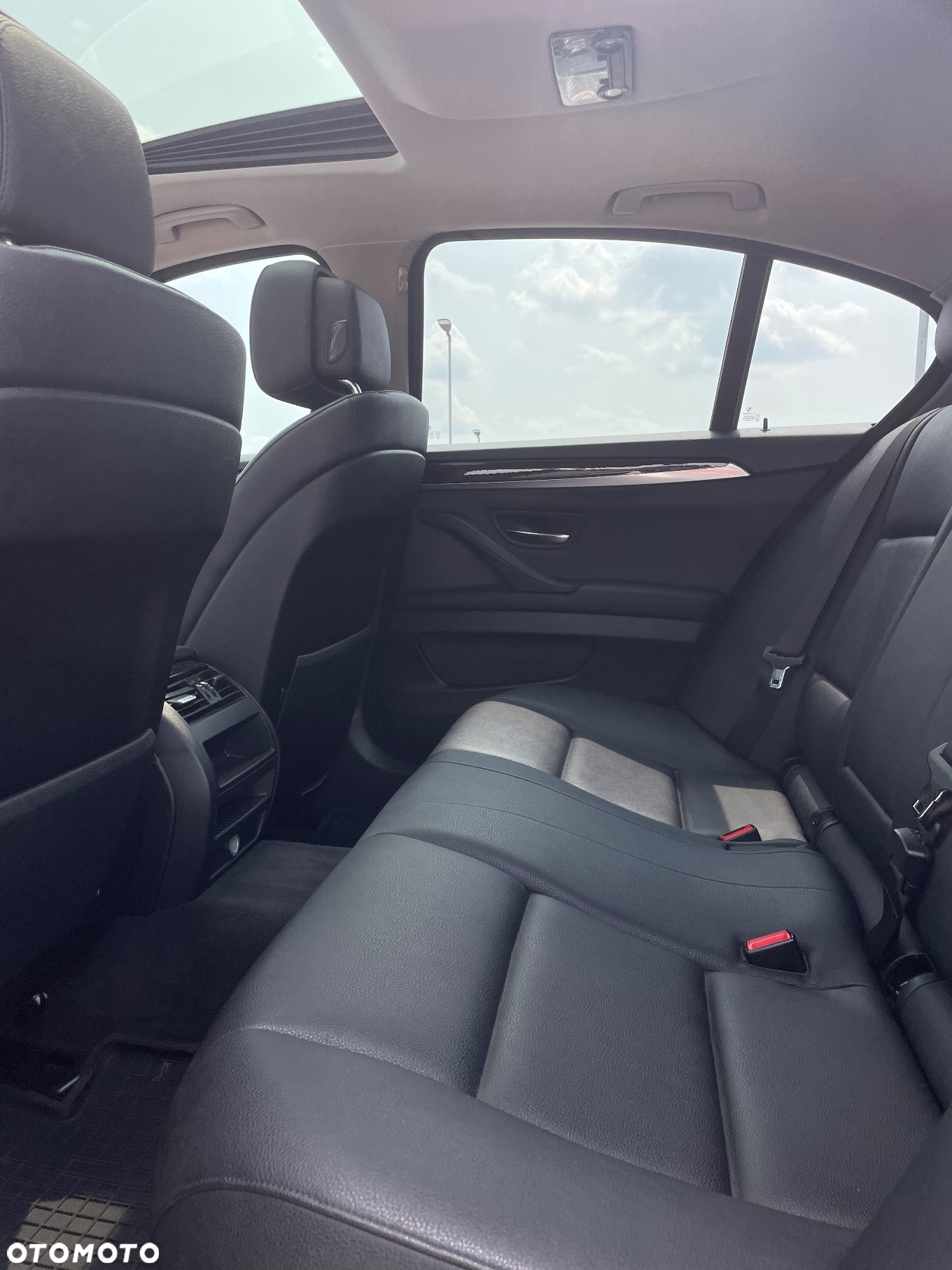 BMW Seria 5 528i xDrive - 10