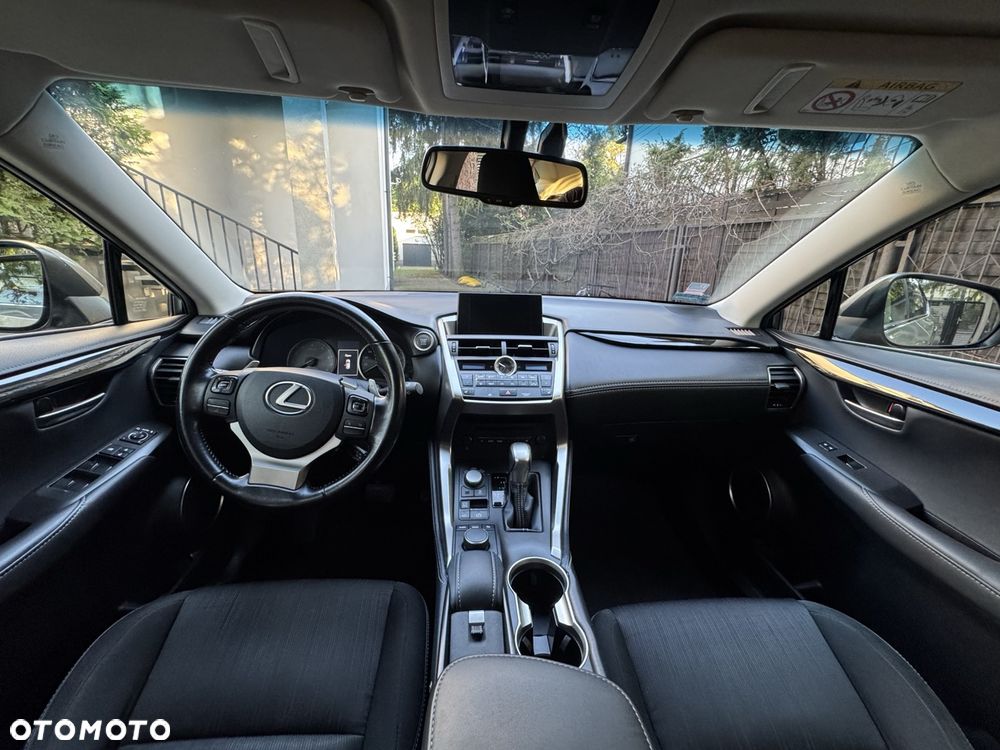 Lexus NX 200t Elite AWD - 2