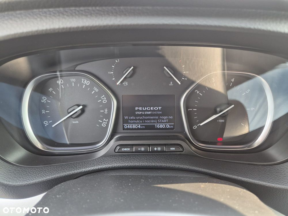 Peugeot Traveller L3 2.0 EAT8 Allure - 19