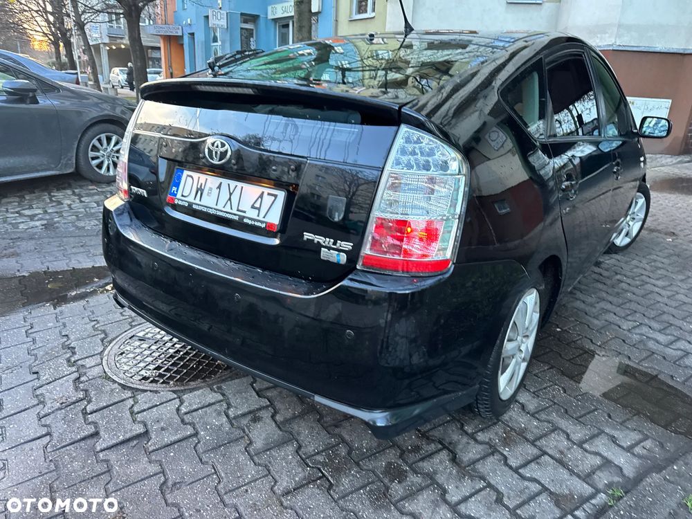 Toyota Prius 1.5 VVT-i Sol - 1