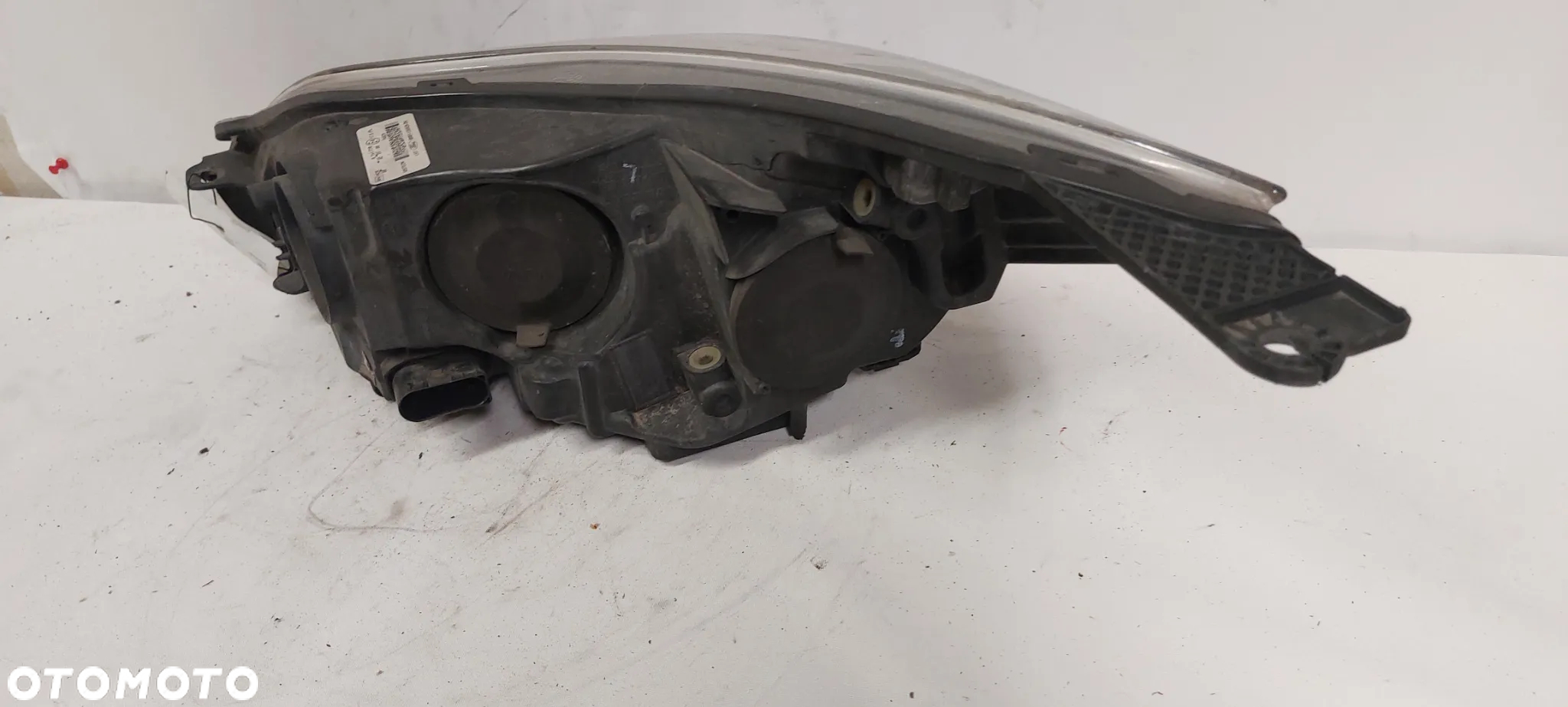 .  LAMPA PRZOD PRZEDNIA PRAWA FORD FOCUS MK3 - 3