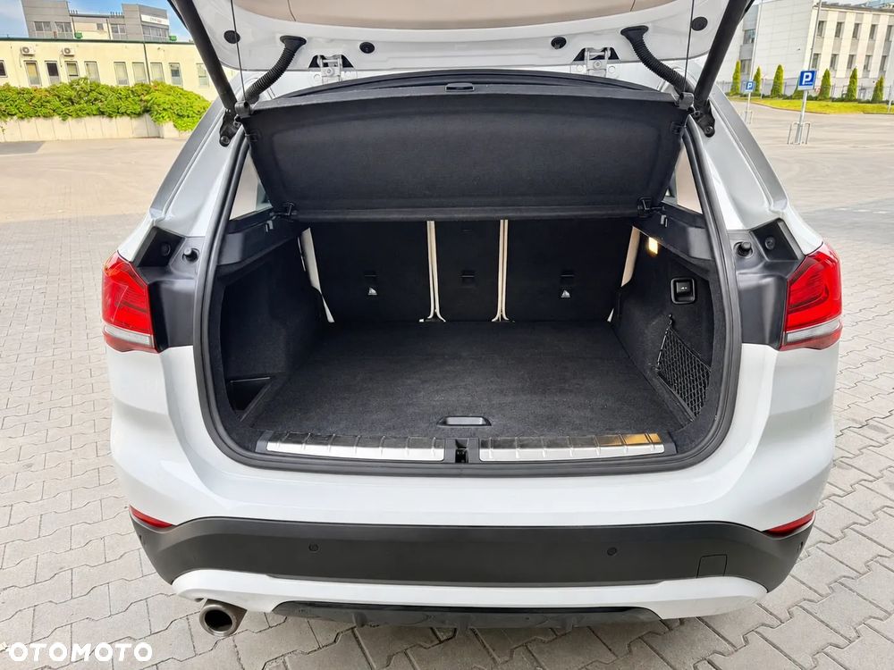 BMW X1 sDrive18i Sport Line - 5
