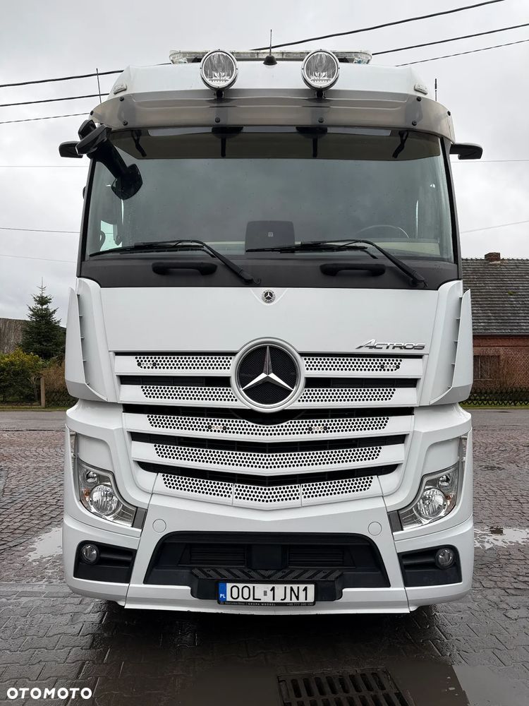 Mercedes-Benz Actros - 2