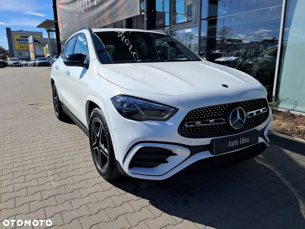 Mercedes-Benz GLA - 7