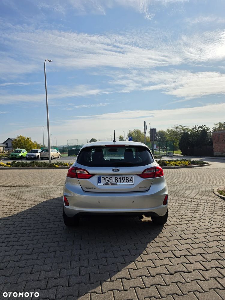 Ford Fiesta - 25