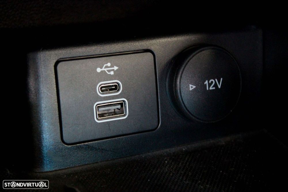 Ford Focus 1.0 EcoBoost MHEV ST-Line - 30