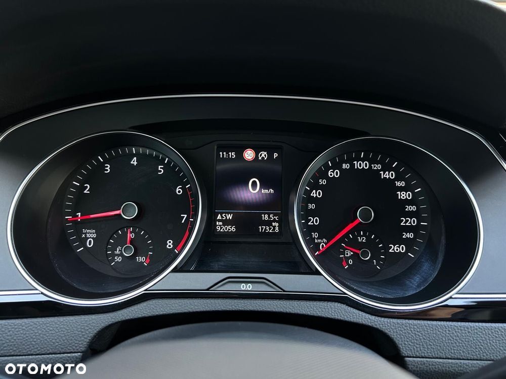 Volkswagen Passat Variant 1.5 TSI EVO Business DSG - 25