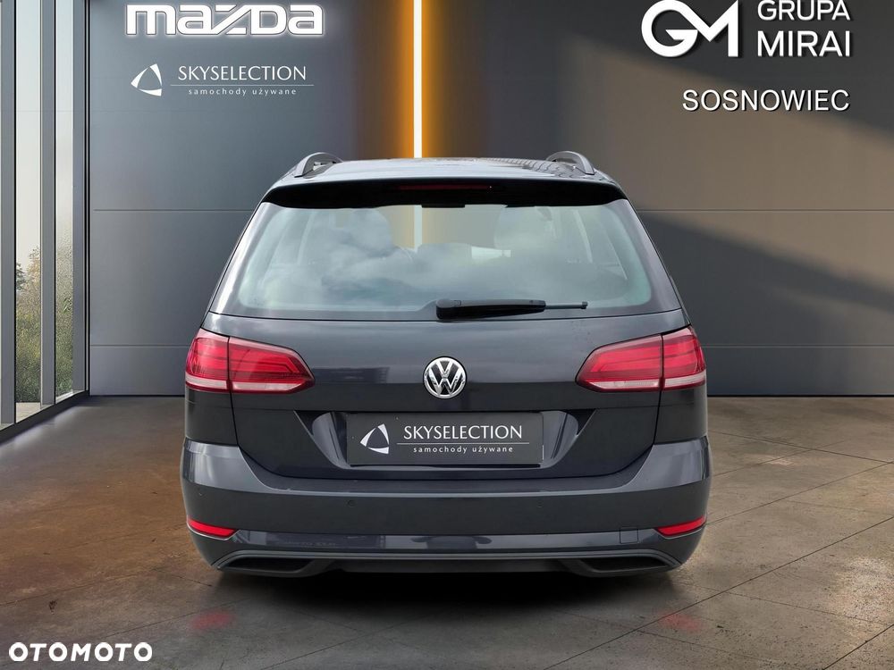 Volkswagen Golf - 5