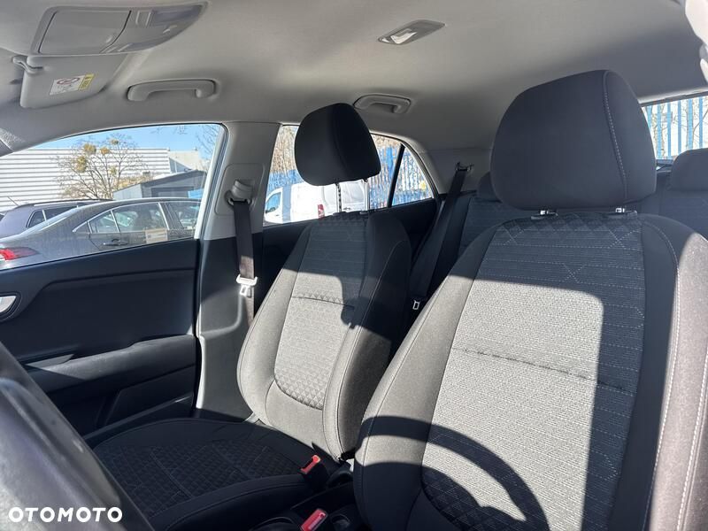 Kia Rio - 14