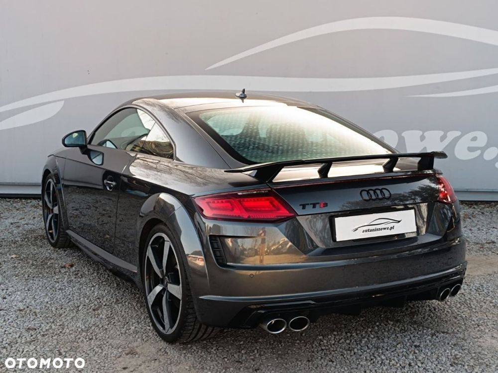 Audi TT S Coupé - 16