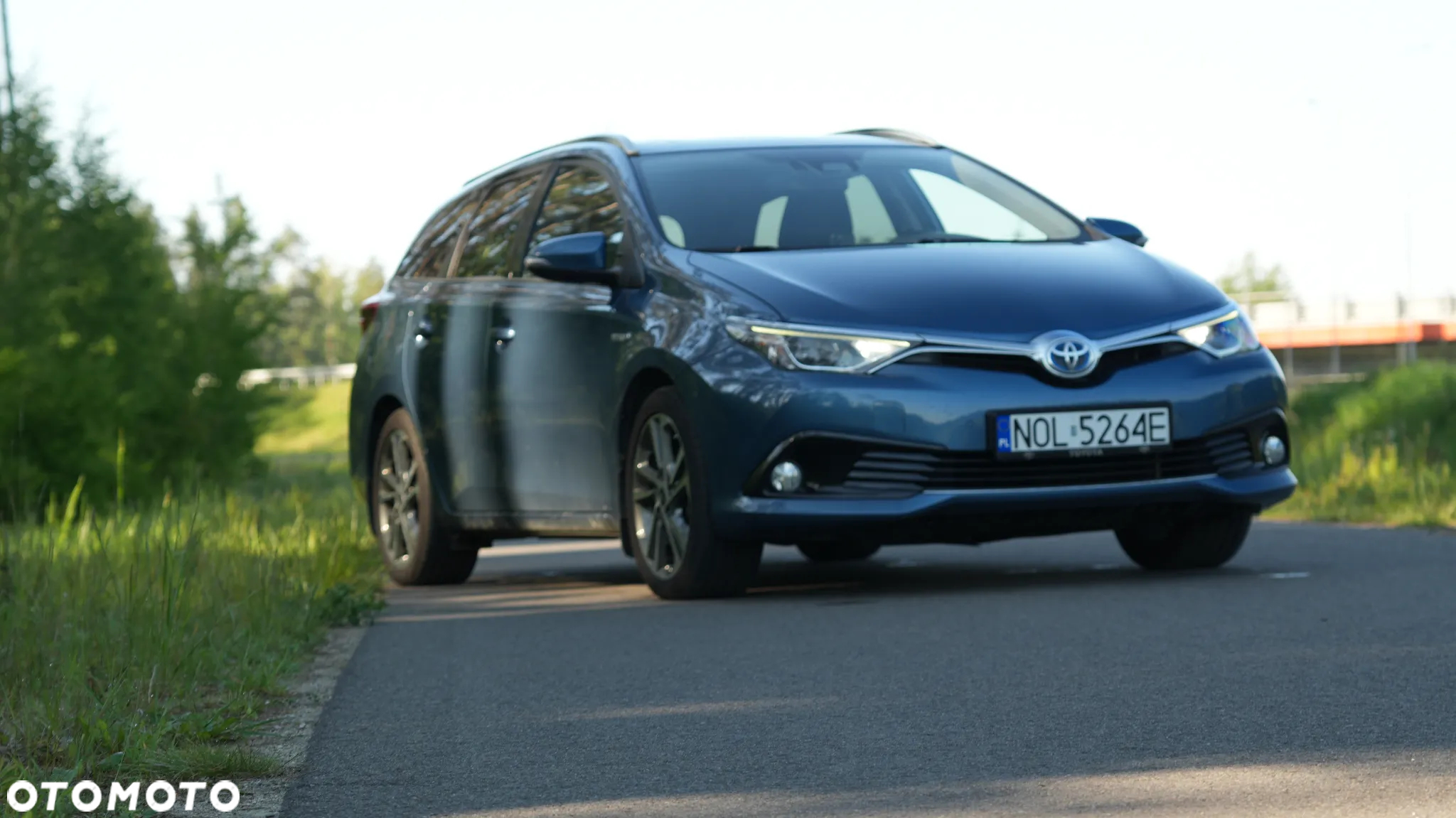 Toyota Auris Hybrid 135 Prestige - 10
