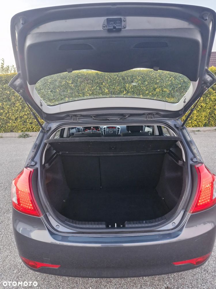 Volkswagen Golf 1.6 Edition - 18