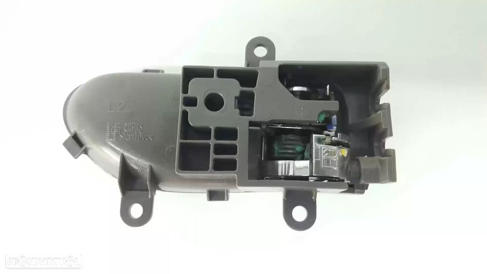 MANIPULO INTERIOR TRASEIRO ESQUERDO NISSAN X-TRAIL 2009 -80671JG30B - 2