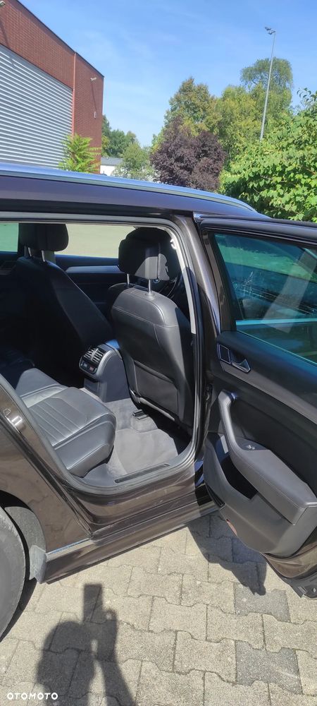 Volkswagen Passat - 10