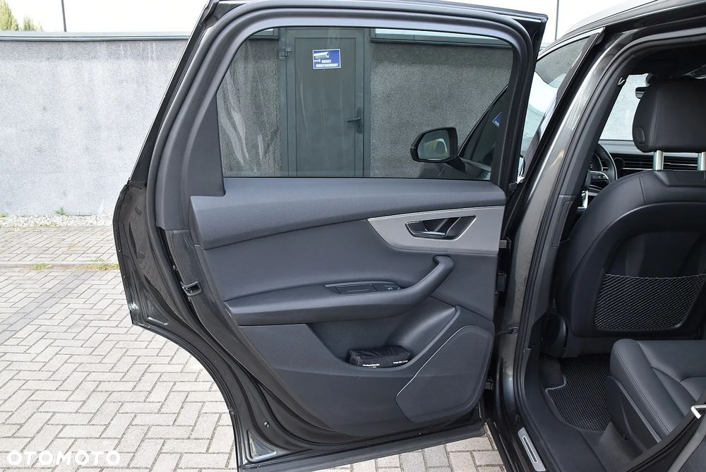 Audi Q7 50 TDI quattro tiptronic S line - 23