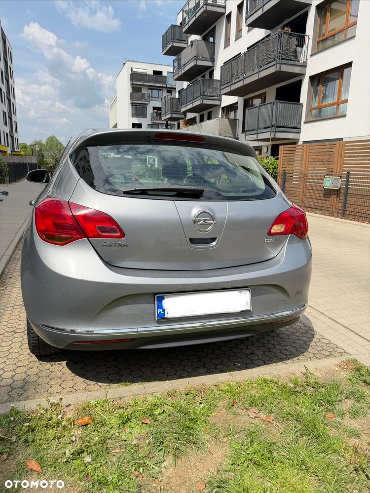Opel Astra 1.7 CDTI Cosmo - 4