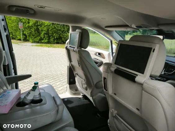 Chrysler Pacifica - 10