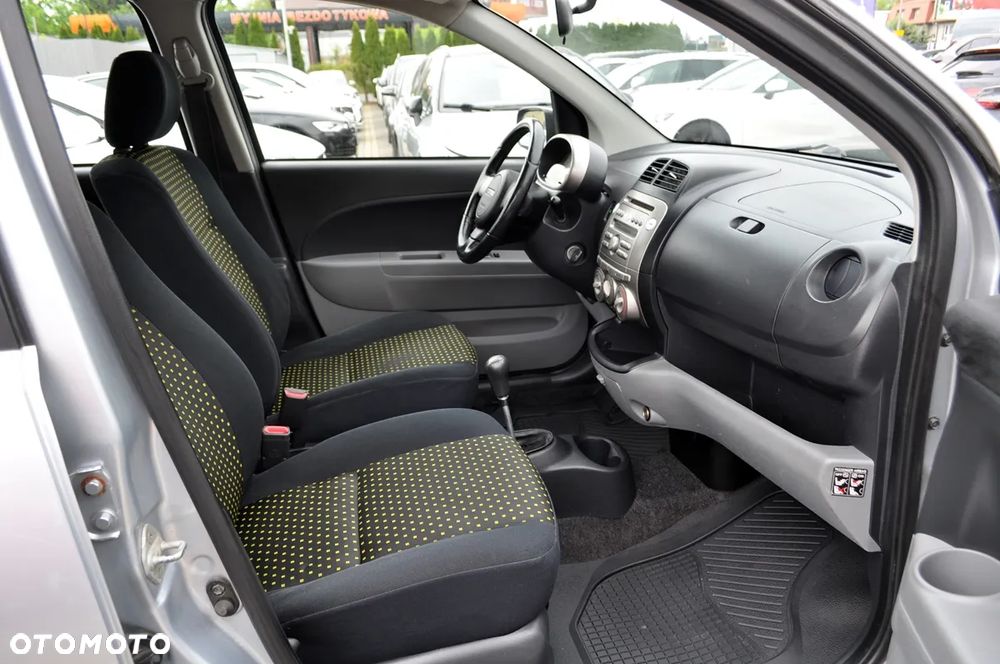 Daihatsu Sirion 1.3 - 25