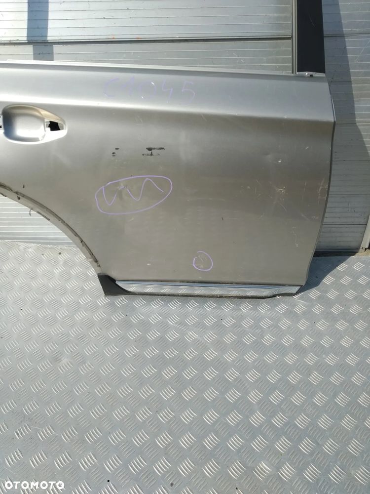 C1045 DRZWI SUBARU OUTBACK PRAWE TYŁ - 2