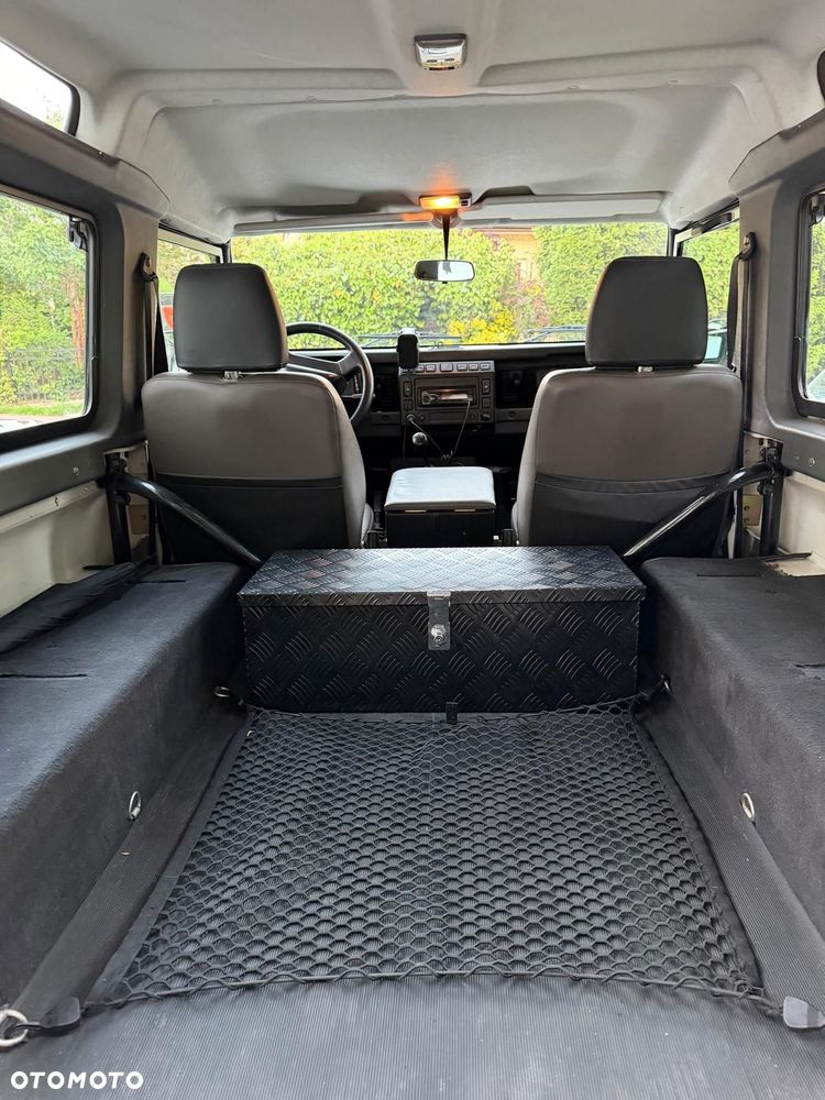 Land Rover Defender 2.5 TD5 - 12