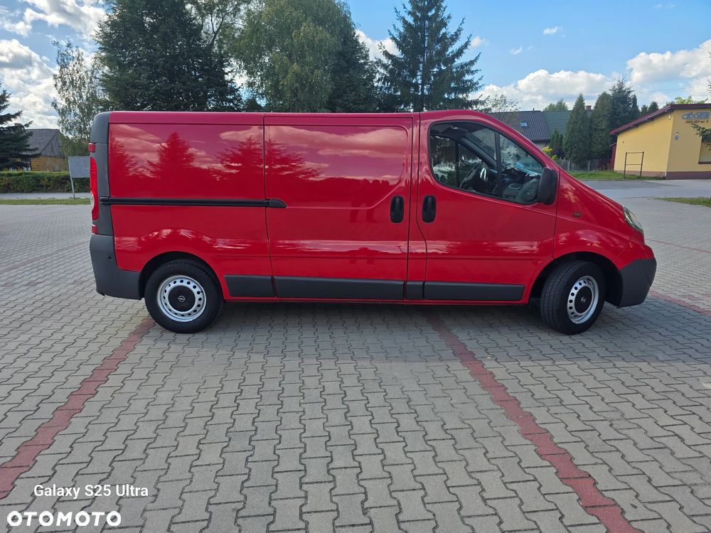 Opel Vivaro - 10