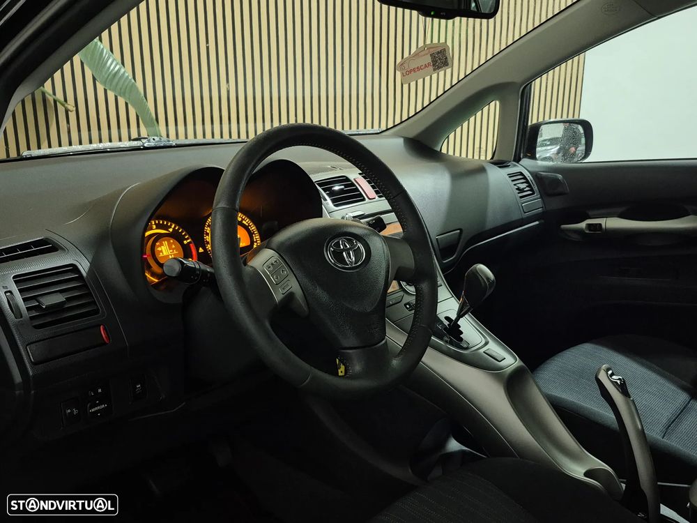 Toyota Auris 1.4 D-4D MMT Sol - 11