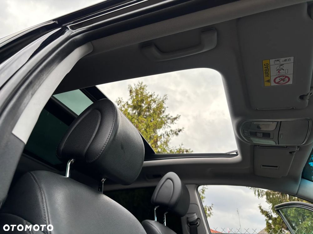 Hyundai Tucson 2.0 CRDi 4WD Automatik 25 Jahre - 16