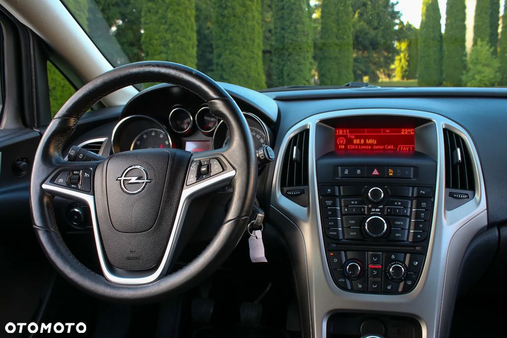 Opel Astra 1.4 Turbo Edition - 24