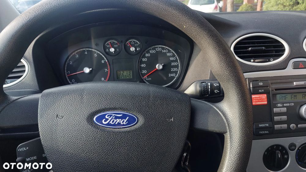 Ford Focus 1.6 Ambiente - 7